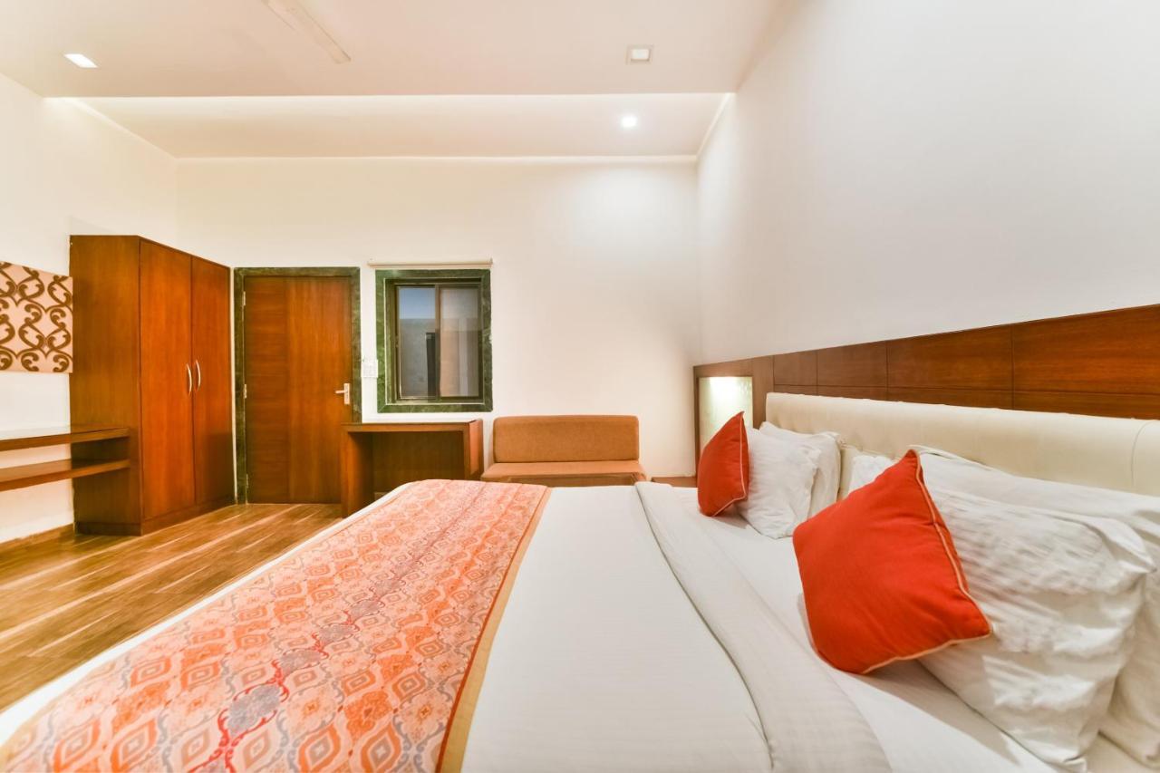 Palette - The Elegance Resort Chittorgarh Exterior photo