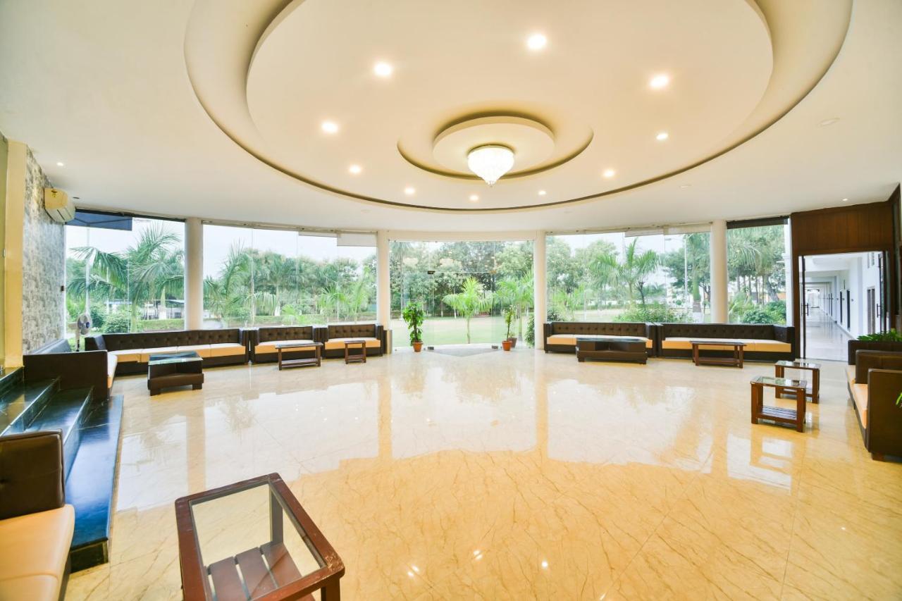 Palette - The Elegance Resort Chittorgarh Exterior photo